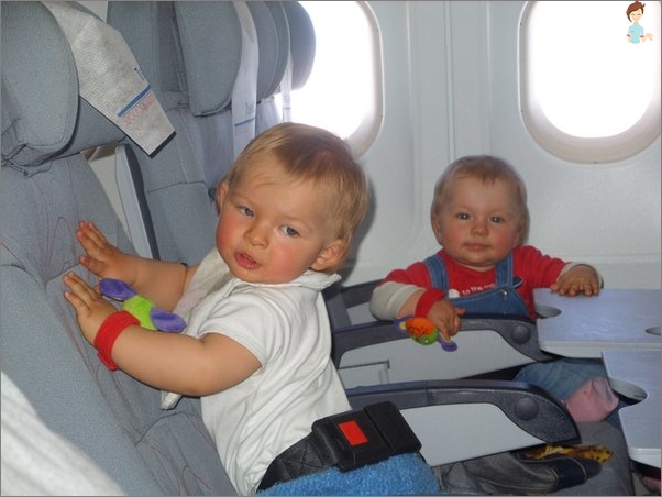 What to take a child in the plane