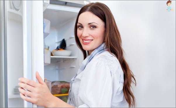 Volksmittel aus dem Geruch im Kühlschrank