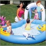 Aufblasbarer Pool für ein Kind
