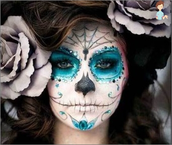 How to dress on Halloween: Create an image at home