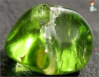 Stone Peridot: Hodnota, vlastnosti, aplikace