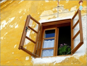 Kunststoff- oder Holzfenster