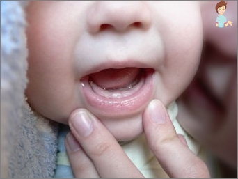 Proč se zvracení vyskytuje při kousnutí u dětí?