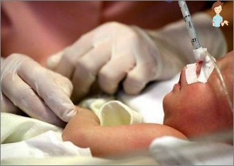 Neugeborene Anfälle: Grundlegende Symptome und Behandlung