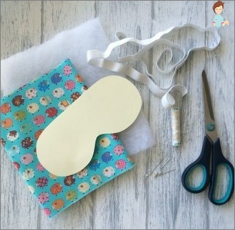 Eye bandage for sleep: We sew your own hands!