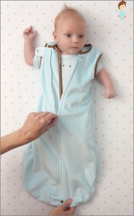 Schlafsack für Neugeborene mit ihren eigenen Händen: Eine unverzichtbare Sache in der Garderobe