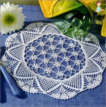 Openwork napkins - relics of the past or fashionable accessory?