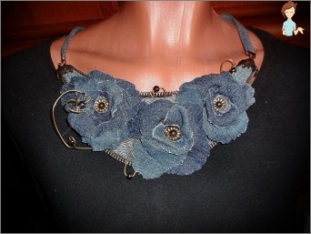 We make flowers from denim with their own hands!