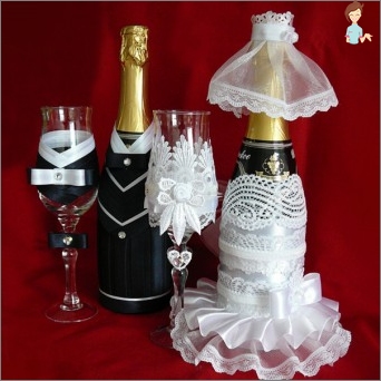 Wedding champagne and glasses: how to decorate with your own hands?