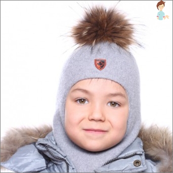 Happers with fur pomps: for moms, and for children