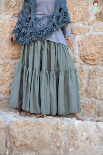 Multi-tier skirt: Quickly, fashionable, convenient