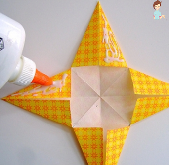 Kako napraviti rasutiću zvijezdu iz papira?